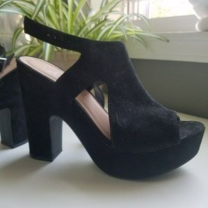 Atmosphere Block Heel Peep Toe